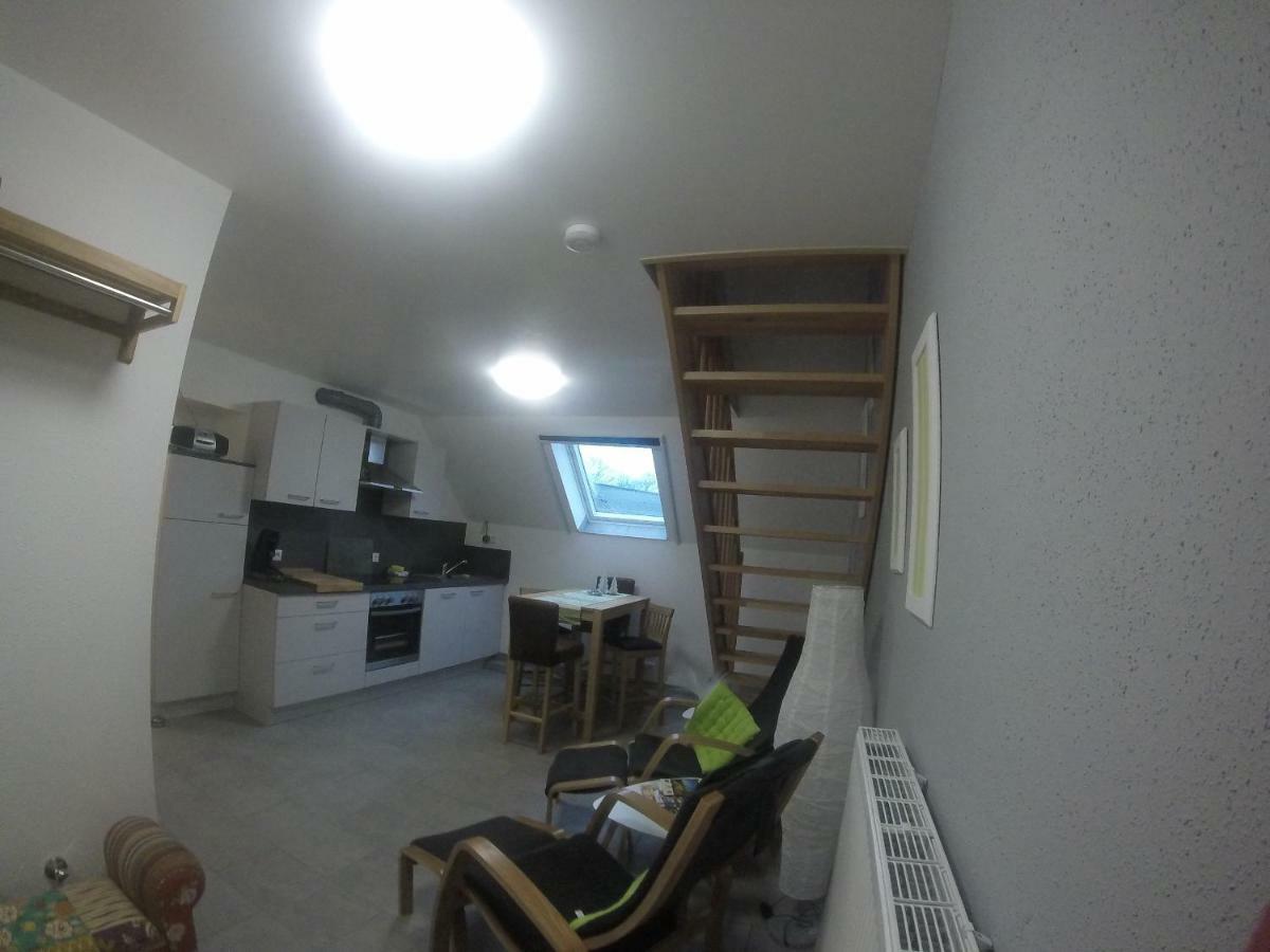 Hardthof - Huertgenwald Apartment ภายนอก รูปภาพ